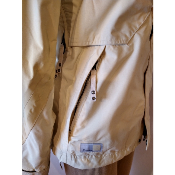 Gore-tex Waterproof Yellow Medium Weight Section Skii Rain Jacket - Picture 5 of 15